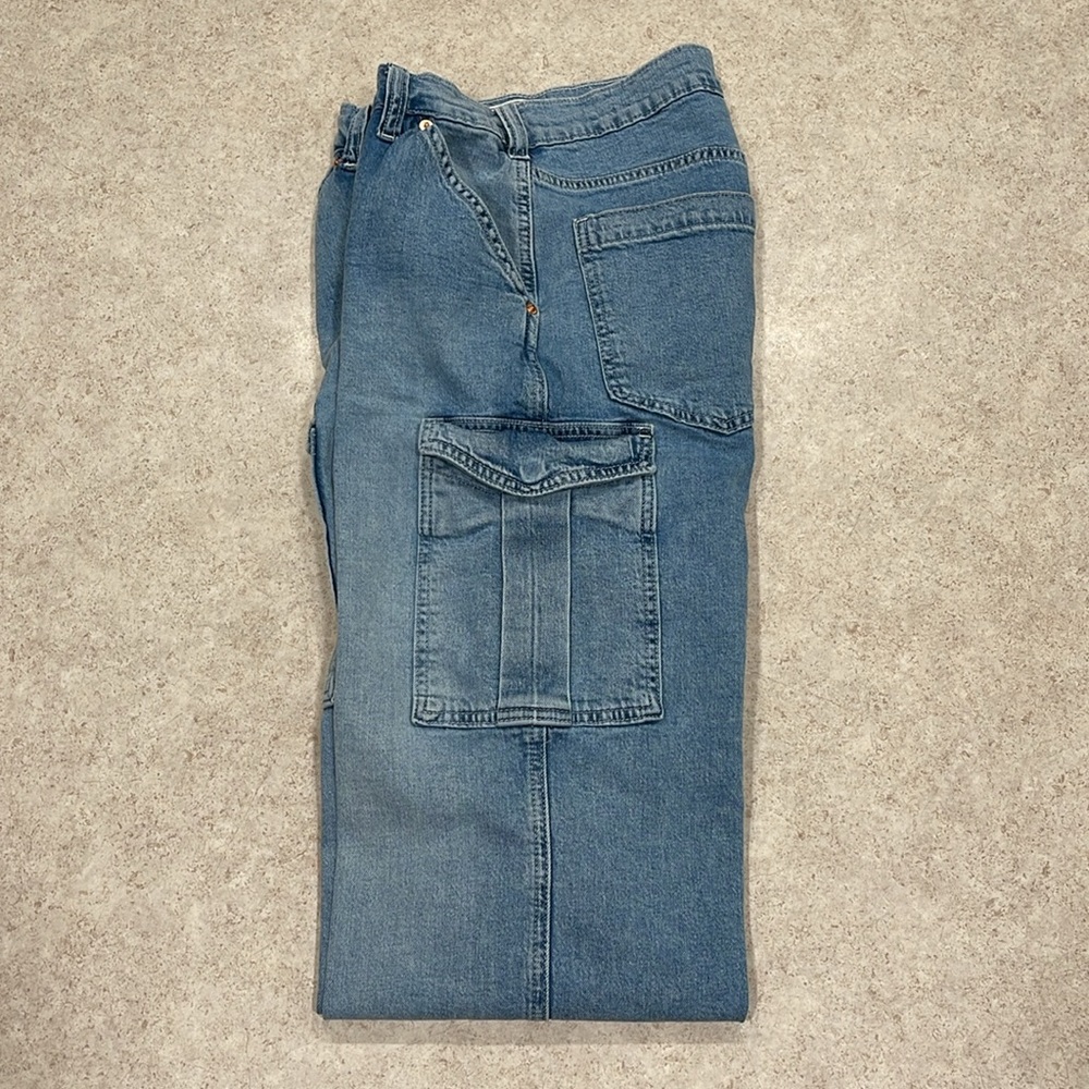 WOMENS GAP MID-RISE 90’s LOOSE FIT CARGO LIGHT BLUE FADED WASH JEANS SIZE 25 - Picture 5 of 13